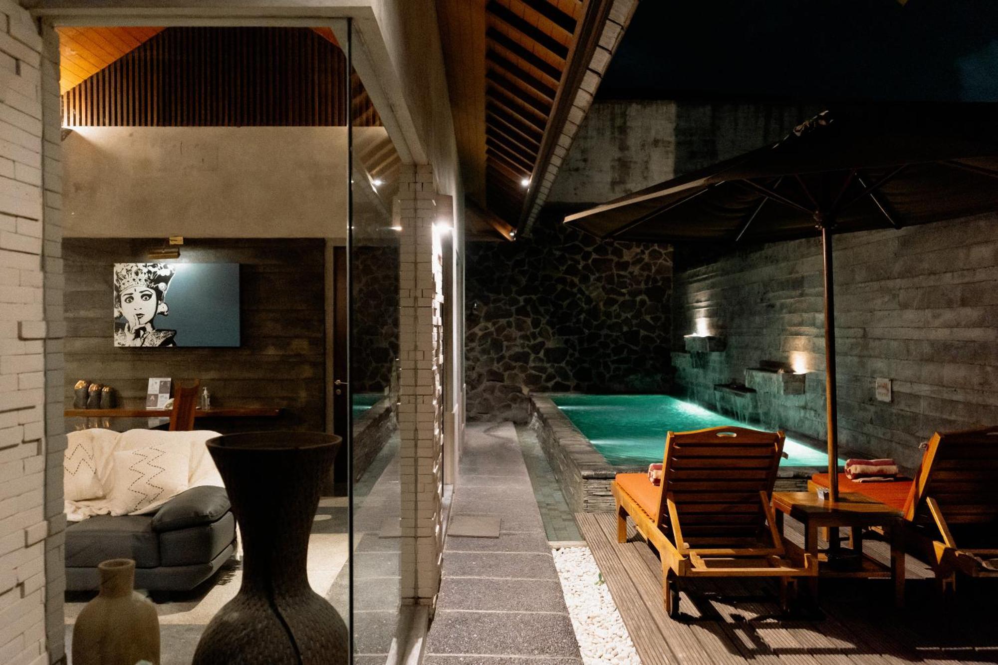 Deluxe One-Bedroom Villa Private Pool