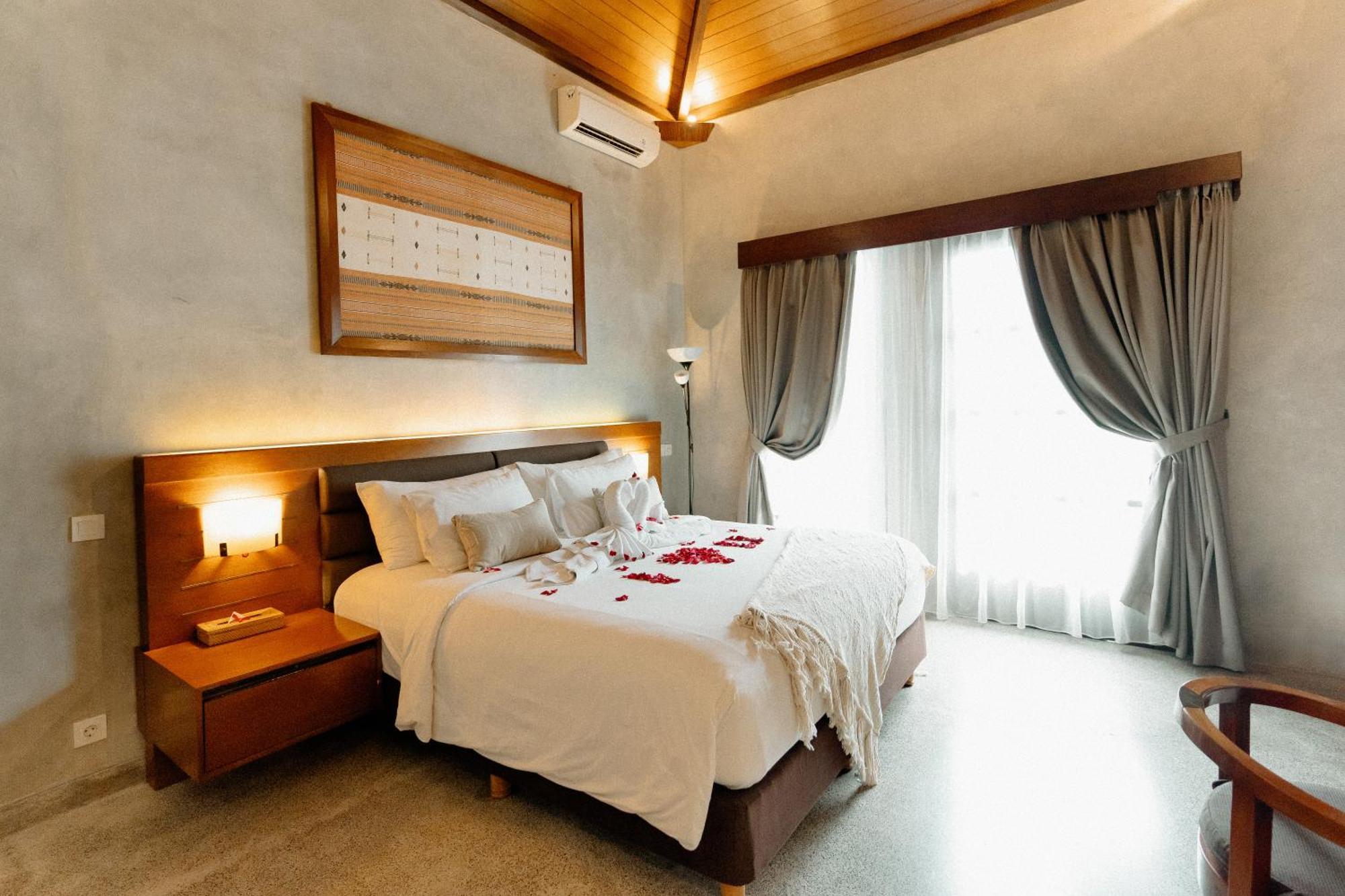 Deluxe One-Bedroom Villa Private Pool